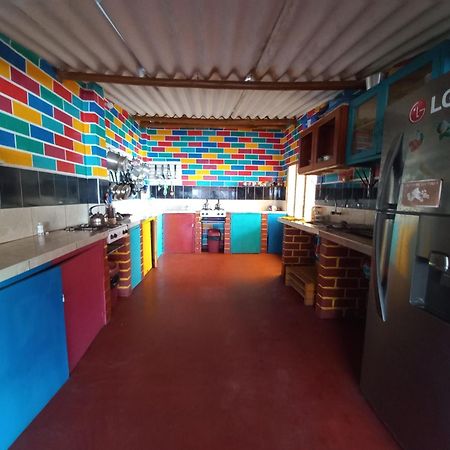 Big Mountain Hostel Уарас Экстерьер фото